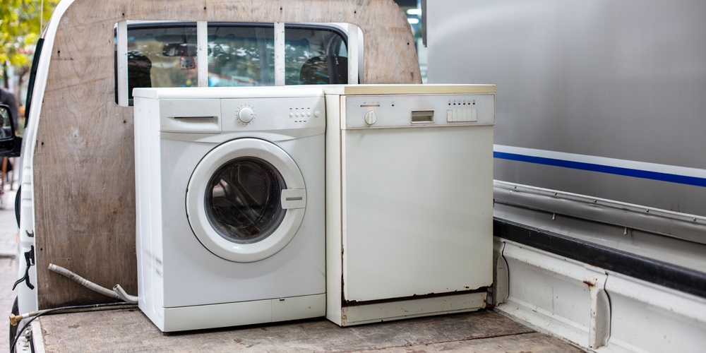 old-appliance-removal-can-be-easy-1