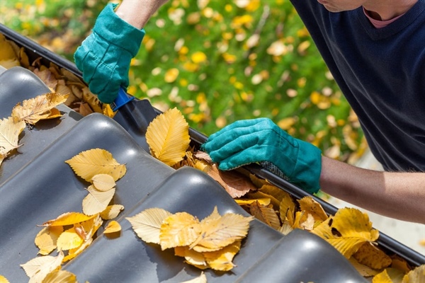 Junk Hauling And Winterizing Your Home [Infographic]